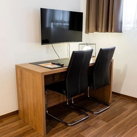 Orange Hotel Und Apartments Новый-Ульм Экстерьер фото