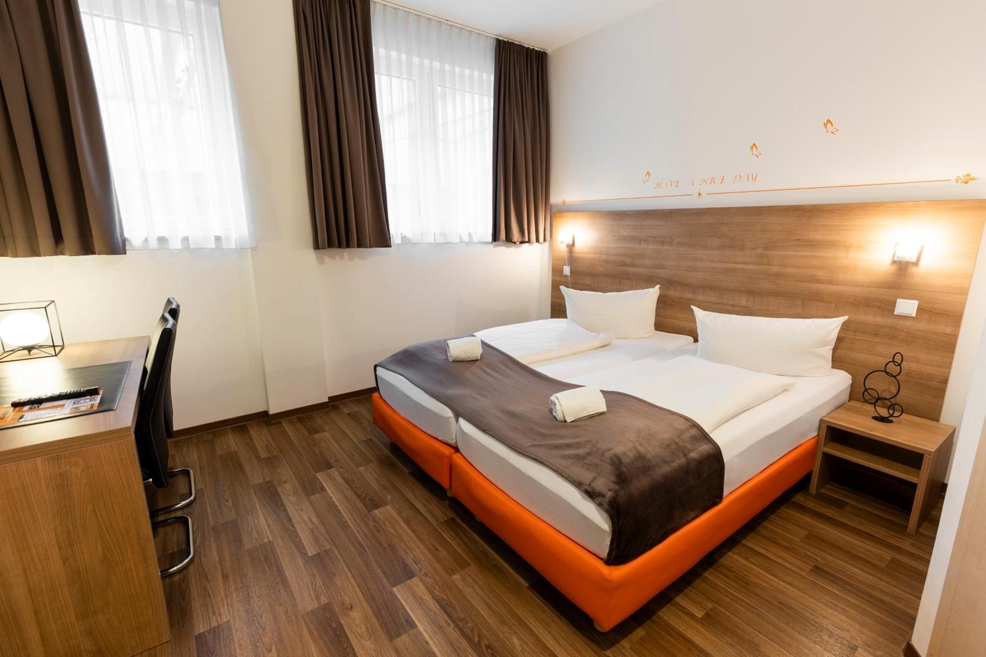Orange Hotel Und Apartments Новый-Ульм Экстерьер фото