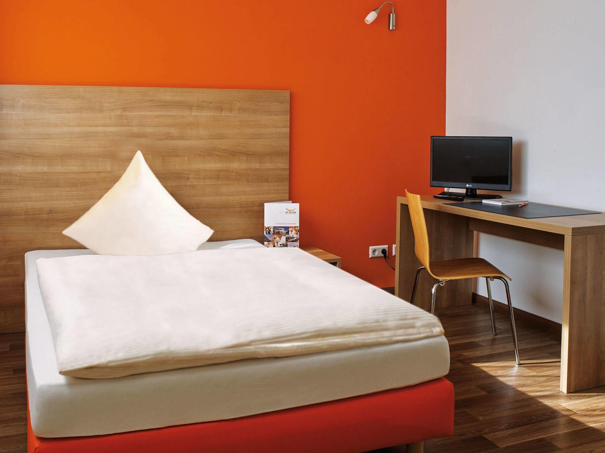 Orange Hotel Und Apartments Новый-Ульм Экстерьер фото