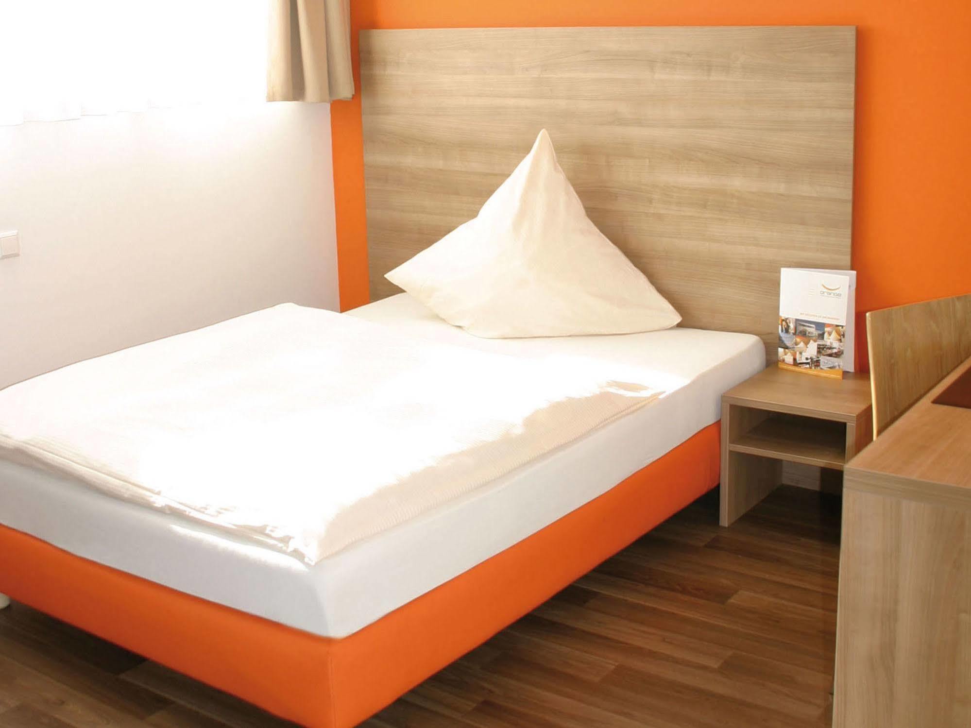 Orange Hotel Und Apartments Новый-Ульм Экстерьер фото