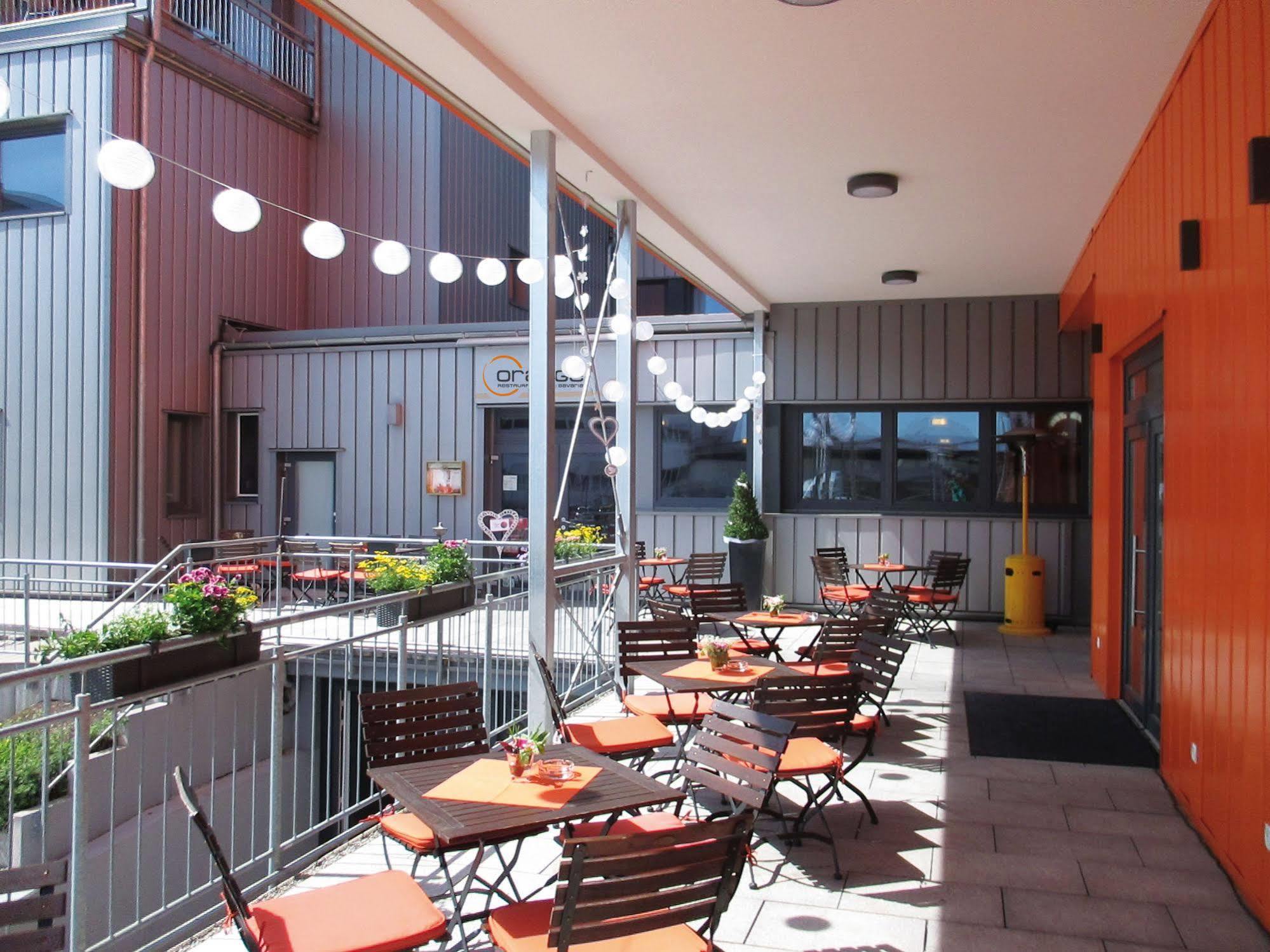 Orange Hotel Und Apartments Новый-Ульм Экстерьер фото